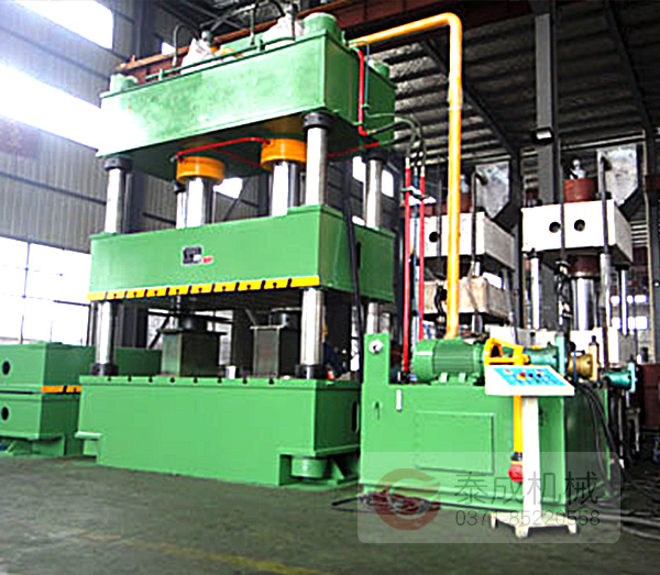 丹江口客户定做的1000吨液压机已完工